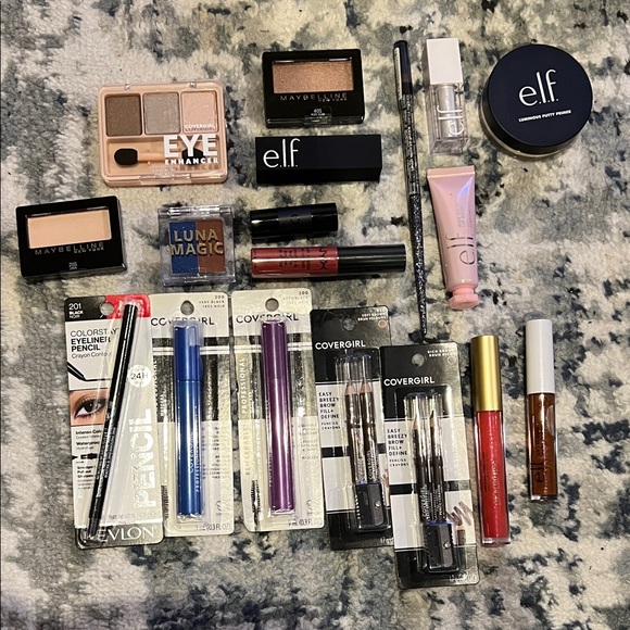 Makeup bundle